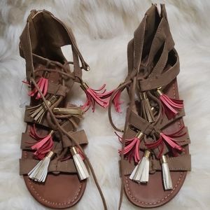 Girls tan and pink sandals